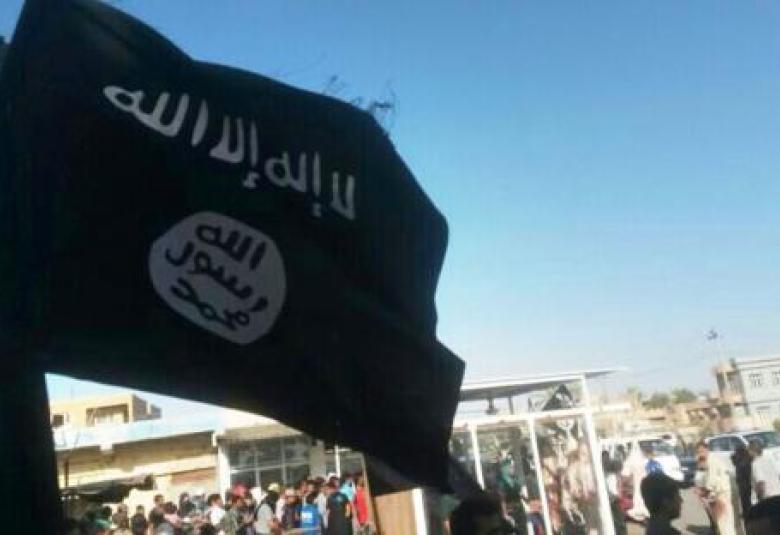 
<span>الله اكبر من ظلمكم..رجمت حتى الموت ... لأنها ضربت عنصرا من "داعش" بالحذاء</span>
