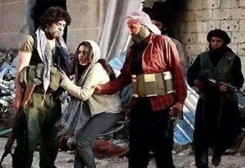 
<span>الحلال بين والحرام بين يا كفار ..."داعش" يروج لثقافة مزعومة بان الاغتصاب جزء من الاسلام، كيف؟</span>
