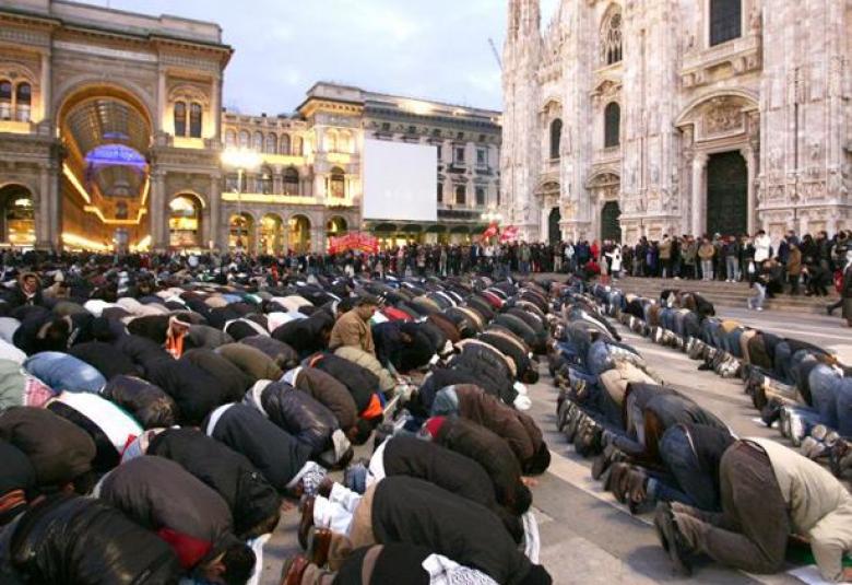 
<span>يتزايد اعتناق الإسلام في إيطاليا</span>
