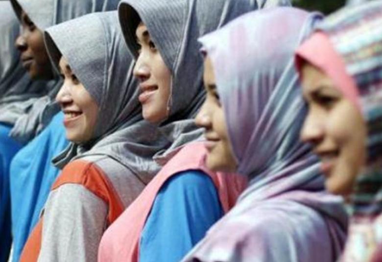 
<span>عندما تتفوق الزوجة على زوجها</span>
