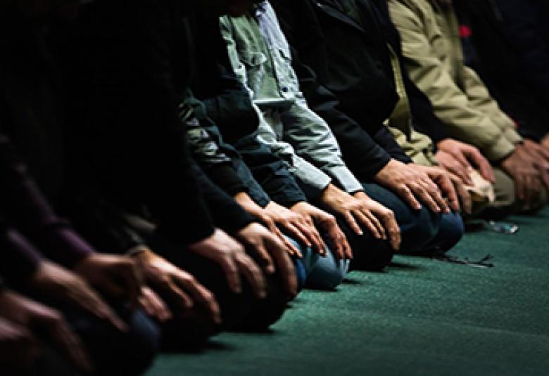 
<span>أحوال وأفعال الملائكة مع المؤمنين</span>
