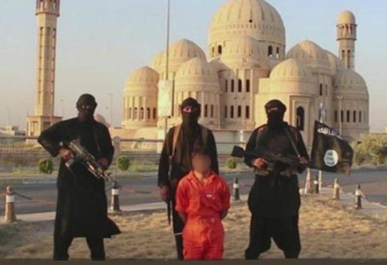 
<span>كما تفعلون ستلقون من الله الاشد ..."داعش" يقطع آذان 42 مواطناً بتهمة "سب الدولة" في الموصل</span>
