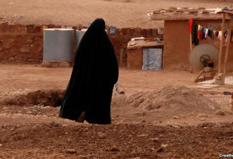 
<span>'العضاضة'.. داعش يستخدم آلة تعذيب جديدة لإرهاب نساء الموصل .</span>
