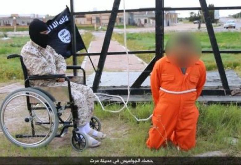 
<span>أقنعتكم لن تخفي وحشيتكم...تعرف على "جزار داعش" الجديد!</span>
