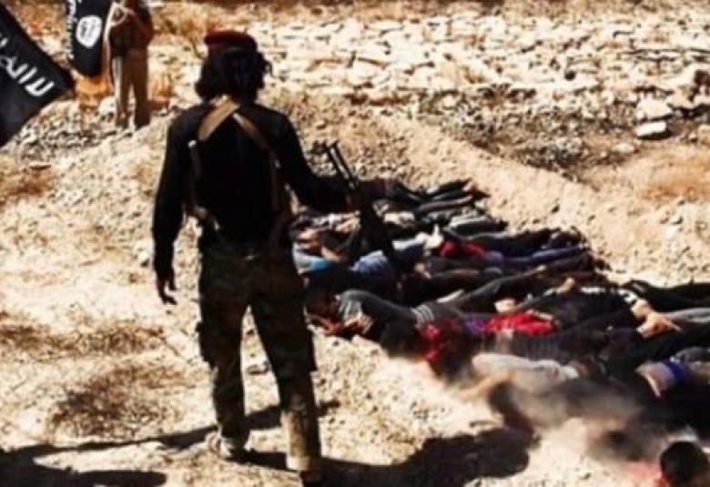 
<span>ويتباهى الكافر بكفره ....داعش ينشر مشاهد جديدة لمجزرة سبايكر</span>
