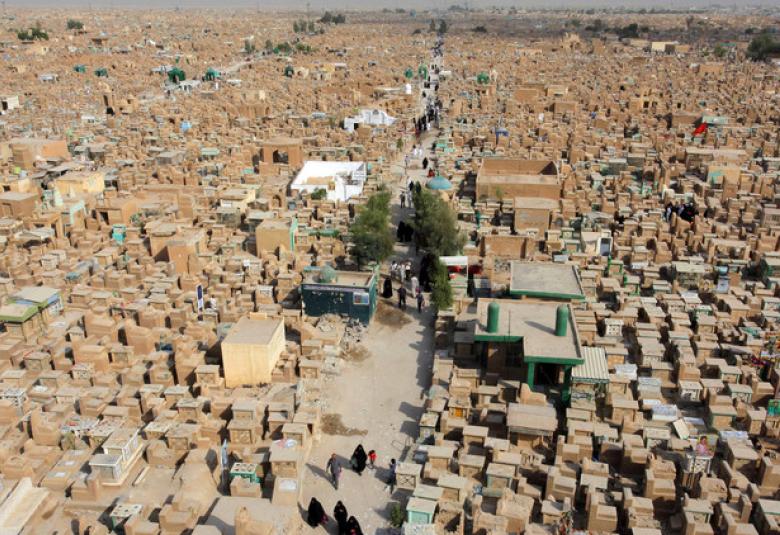 
<span>أكبر مقبرة في العالم تتسع بارتفاع ضحايا الإرهاب</span>

