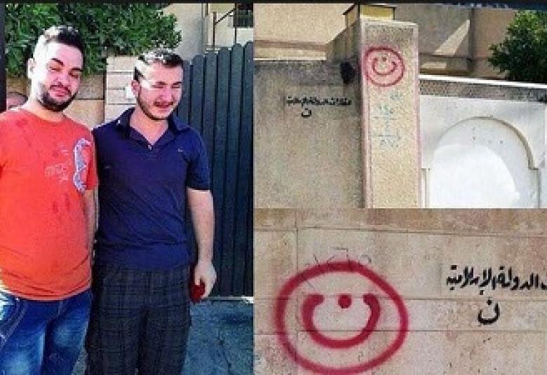 
<span>الاسلام دين التعايش وانتم تشوهونه.."داعش" يبيع ممتلكات المسيحيين في مزاد علني بالموصل</span>
