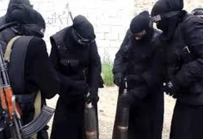 
<span>أسباب معقدة تجتذب النساء الغربيات إلى "داعش"</span>
