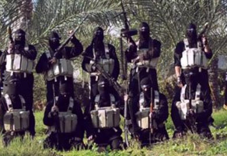 
<span>الأفعى تلدغ نفسها ...."داعش" يعدم 20 من مسلحيه الأكراد بالموصل لانسحابهم أمام "البيشمركة"</span>
