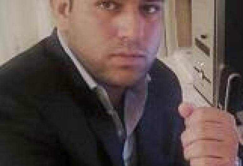 
<span>" أيها المسلمين ...رسومات شارلي أبدو بالون اختبار لكم  "</span>
