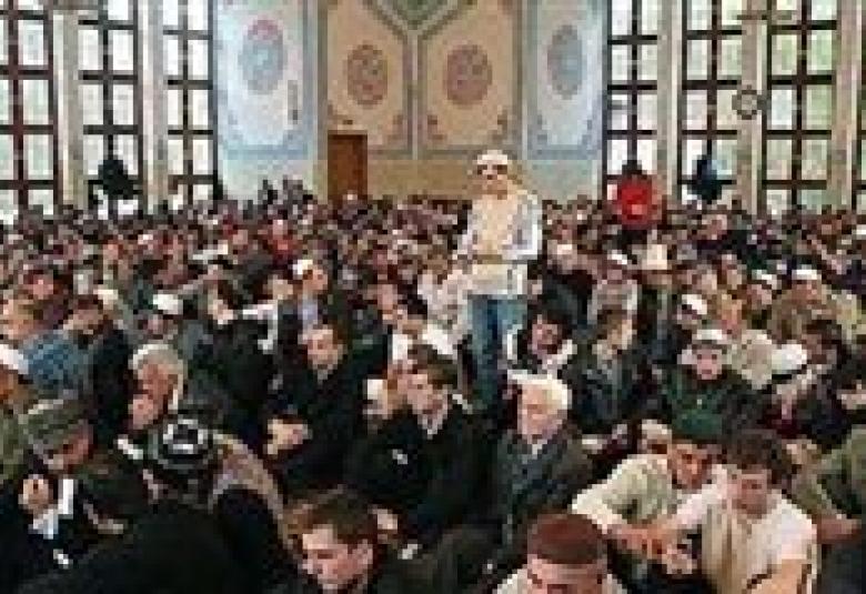 
<span>مسلمو أوسيتيا الشمالية يخصصون يوما للنظافة</span>
