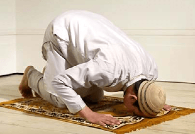 
<span>هل أقول لهم أن يعيدوا صلاتهم؟</span>
